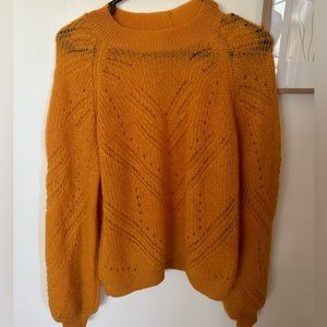 KNIT ORANGE CREWNECK SWEATER